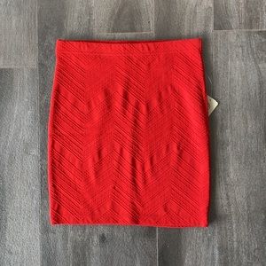 Women’s Forever21 embossed red skirt